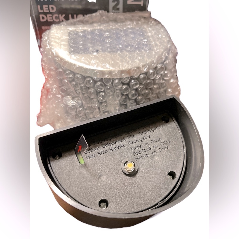 2 PACK HAMPTON BAY LED SOLAR DECK LIGHTS - Picture 4 of 5